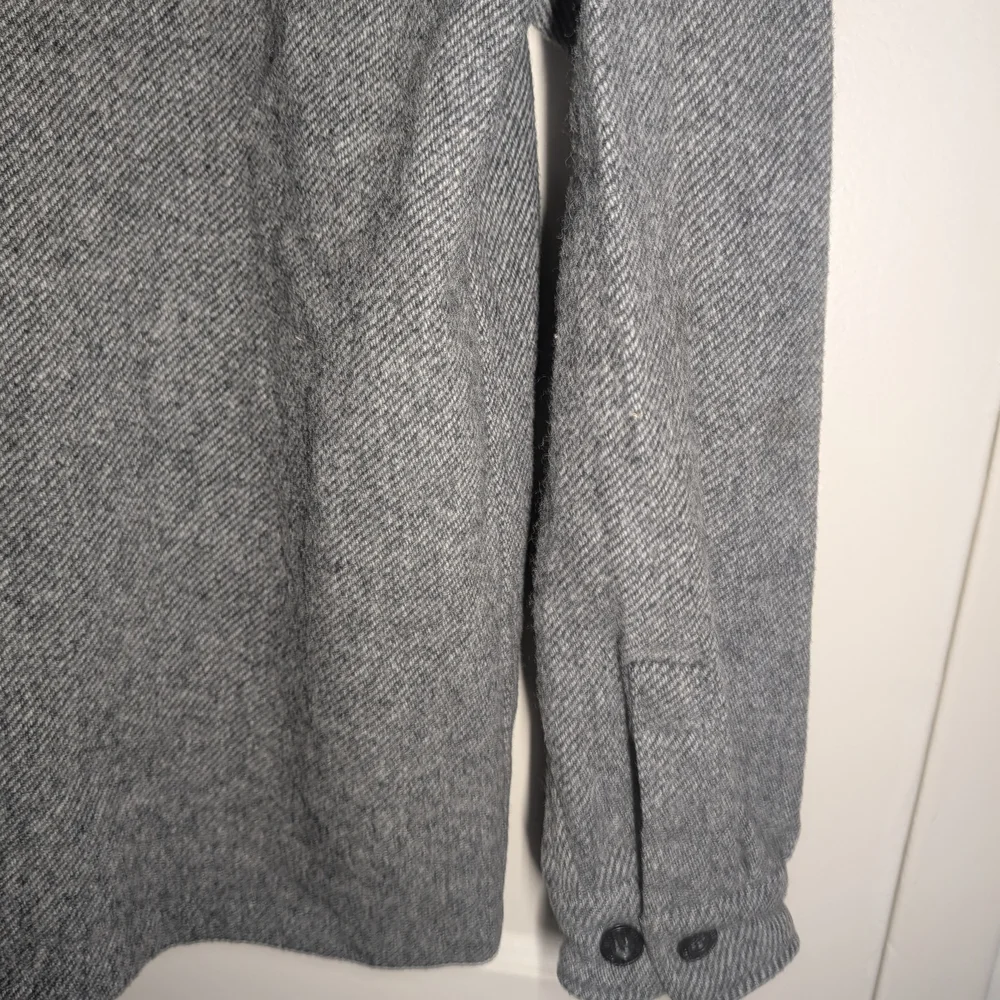 Woolrich Men's Gray Herringbone Shirt Jacket